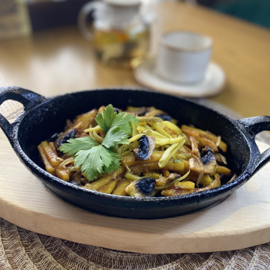 Картофель жареный с грибами